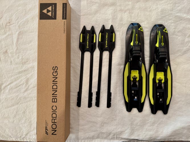 New Fischer Race Combi IFP  Nordic ski binding - in the box