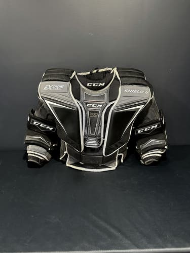 Small CCM Extreme Flex II Shield Goalie Chest Protector (Used)