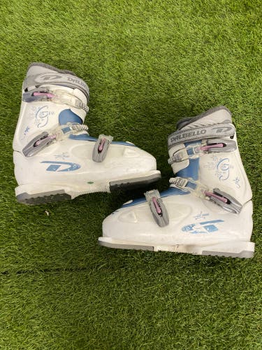 Mondo 26 & 26.5 Dalbello Gaia 1 Ski Boots (Used)