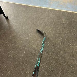 Junior Bauer Pulse Right Handed Hockey Stick P92 40 Flex (New)