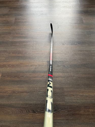Intermediate CCM JetSpeed FT660 Right Handed Hockey Stick P92 65 Flex (Used)