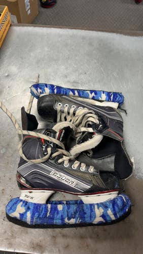 Used Bauer X700 Junior Hockey Skate Junior 03.5 11793-S000261334