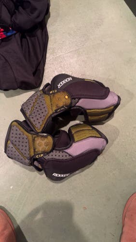 Senior Medium Sher-Wood Rekker Elbow Pads (Used)