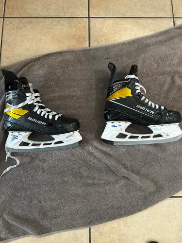 Pro Stock Size 10 Bauer Supreme Ultrasonic Hockey Skates Regular Width