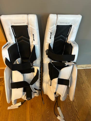 34" Vaughn V10 Pro Carbon Goalie Leg Pads (Used)
