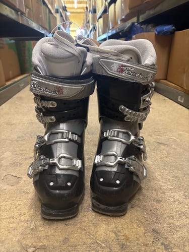 Tecnica Esprit 8 All Mountain Ski Boots Mondo 24.5