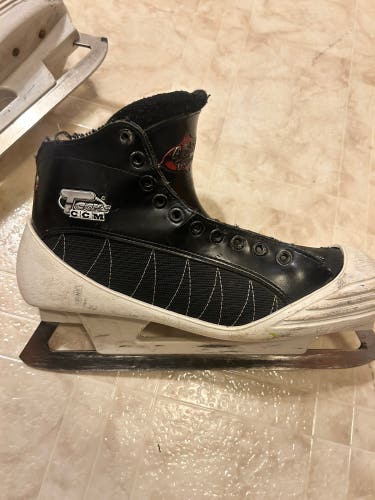 CCM 452 Tacks Hockey Goalie Skates 11 (Used)