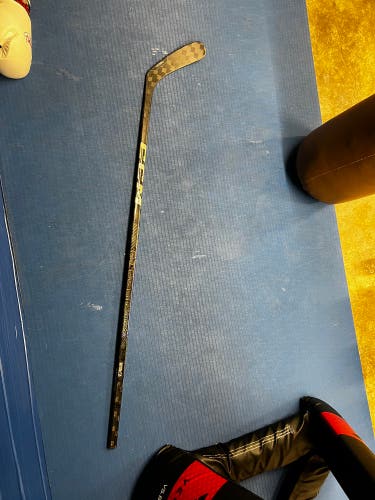 Senior CCM Ribcor Trigger 9 Pro Right Handed Hockey Stick P29 85 Flex (New)