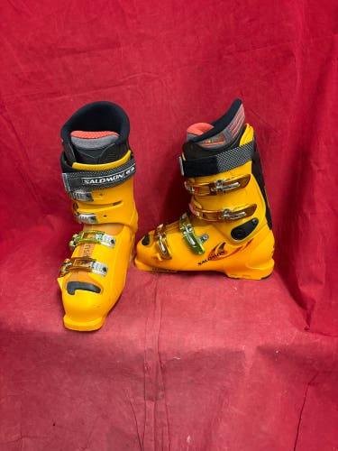 Ski Boots: Mondo 28 & 28.5 Salomon Ski Boots (Used)