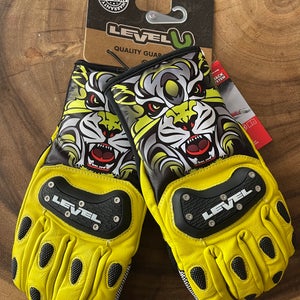 Level World Cup Glove Tiger Cuff (NEW) #4