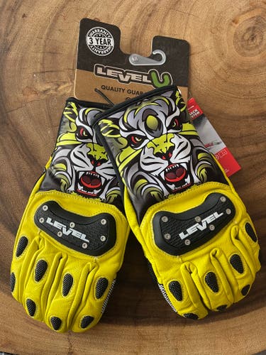Level World Cup Glove Tiger Cuff (NEW) #4