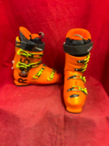 Ski boots: Mondo 28 & 28.5 Rossignol Ski Boots (Used)