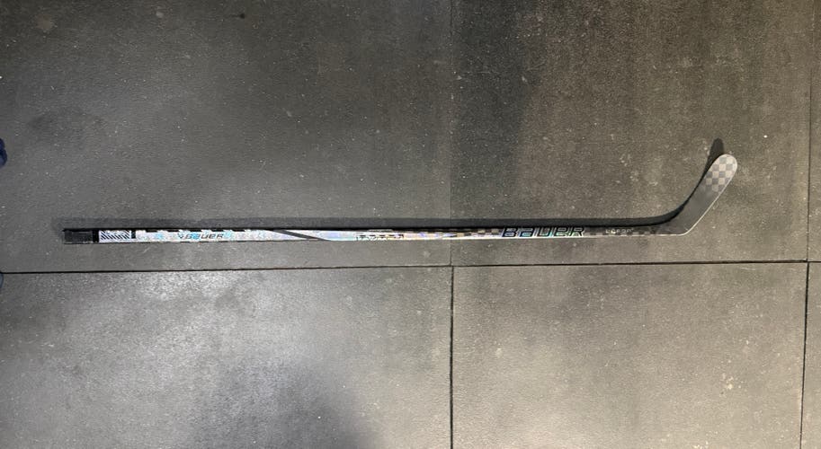 Bauer Twitch Left Hand Hockey Stick P86 (Hossa) 82 Flex Pro Stock