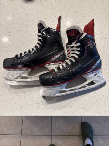 2019 Bauer Vapor X2.7 Hockey Skates Regular Width 10.5 (Used)