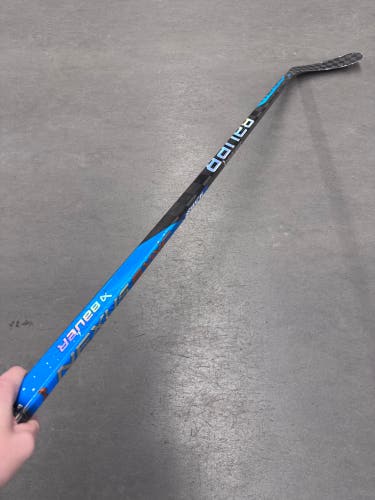 Intermediate Bauer Nexus Sync Hockey Stick Right Handed P28 65 Flex (Used)