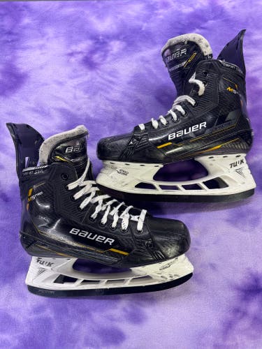 Senior Bauer Supreme M5 Pro Hockey Skates 8.5 (Used)