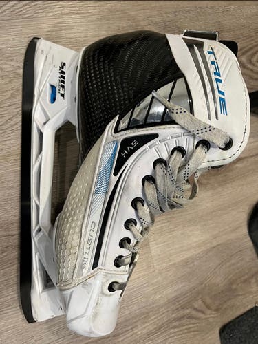 2024 True SVH Hockey Skates 11 (Used) - With Steel