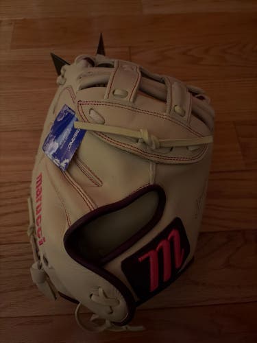 Marucci RHT Ascension series 34” fastpitch softball catcher’s glove.