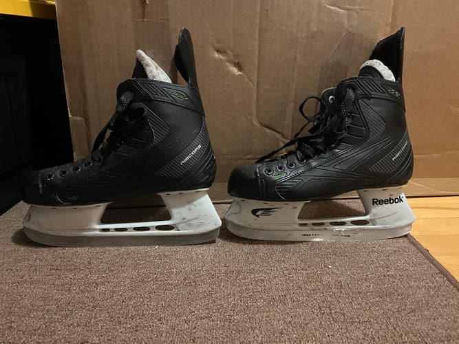 Reebok 22K Hockey Skates Regular Width 8.5 (Used)