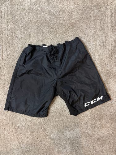 CCM Pant Shell Sr Medium (Used)