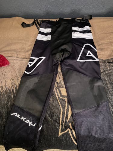 Alkali roller hockey pants senior