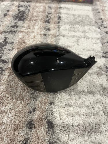 USED Titleist TSR4 9* Driver Head Only