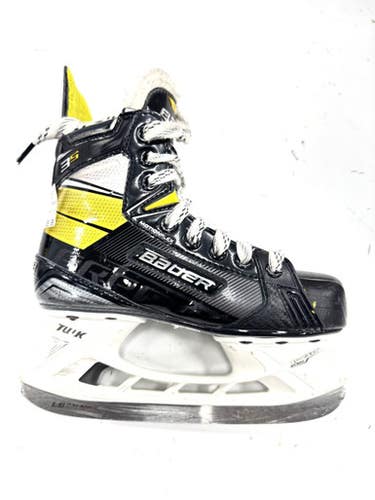 Used Bauer 3S Junior Hockey Skate Junior 02.5 11860-S000303165