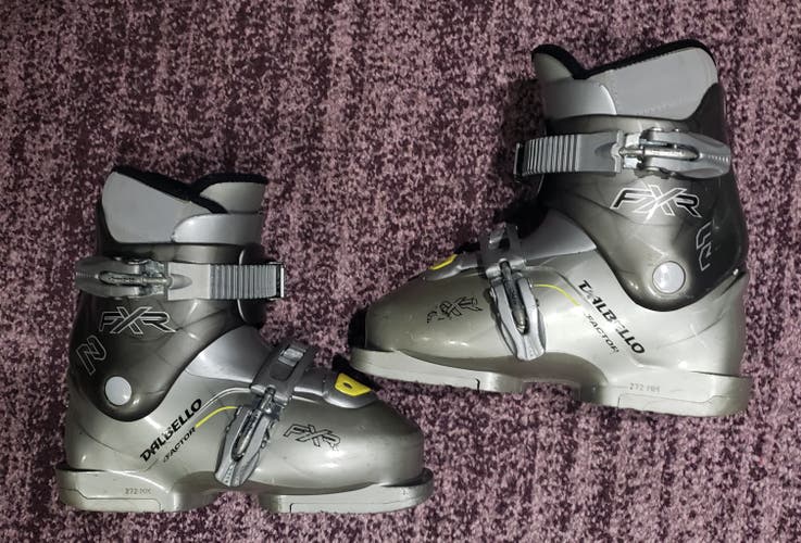 KIDS YOUTH 22.5 (YOUTH 4.5) SKI BOOTS DALBELLO FXR 2*USED* WASHED & CLEANED