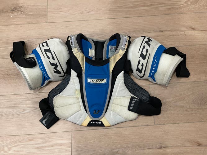 Medium Senior CCM U+ 09 Shoulder Pads (Used)
