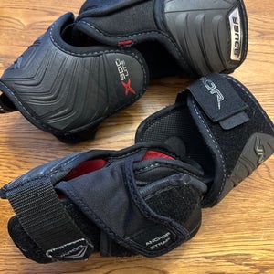 Junior Medium Bauer Vapor X900 Lite Elbow Pads (Used)