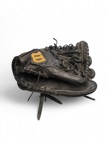 Used Wilson A950 BB/SB Glove RH Throw Black 11 3/4" 11863-S000025026