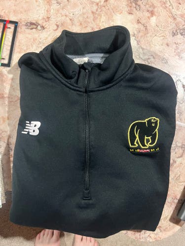 Black Adult Unisex Large New Balance Sweatshirt (Used)