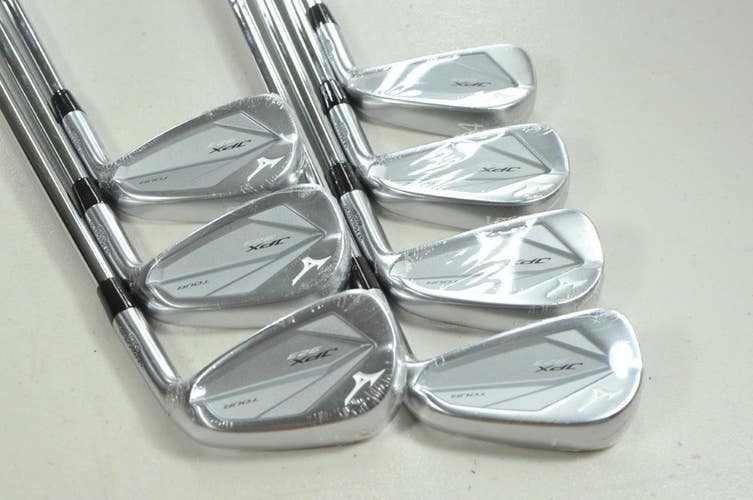 Mizuno JPX 923 Tour 4-PW Iron Set Stiff Flex Right DG S300 Steel # 208794