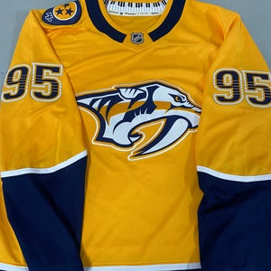 Nashville Predators men's large Jersey