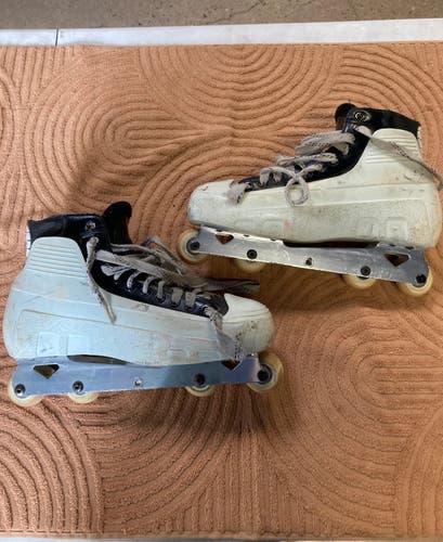 Senior Bauer Supreme 1000 Hockey Goalie Roller Skates Regular Width 10 (Used)