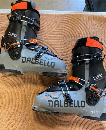 Men's Dalbello Lupo AX 120 Ski Boots | Mondo 27.5 Stiff Flex (Used)