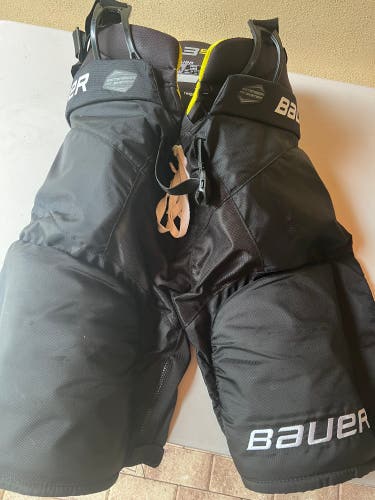 Men's Senior XL Bauer Supreme 3S Hockey Pants (Used)