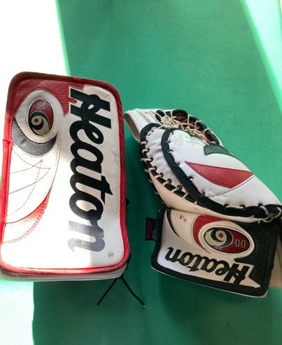 Junior CCM Heaton 6 Goalie Glove & Blocker Set Regular (Used)