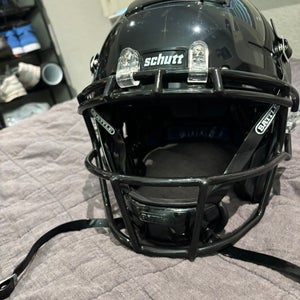 Adult Large Schutt F7 Helmet (New) with updated chin strap