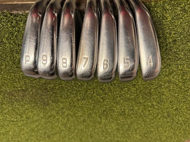 Mizuno JPX 923 Forged 4-PW Iron Set, KBS $ Taper X-Stiff Flex, RH