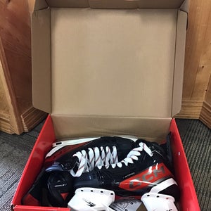 CCM JetSpeed FT670 Hockey Skates Regular Width 6 (New)
