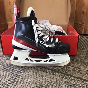 CCM JetSpeed FT485 Hockey Skates Regular Width 6 (New)