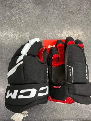 CCM Next Gloves 11" (New)