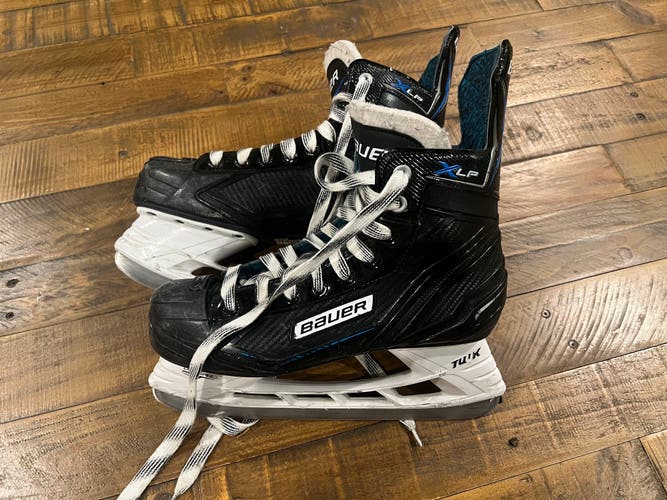 Bauer XLP Hockey Skates Regular Width 8 (Used)
