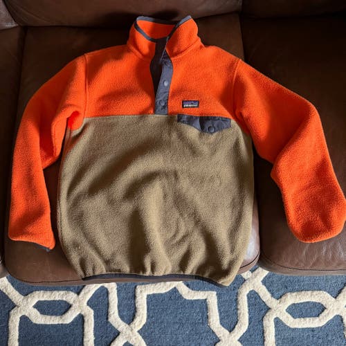 Patagonia youth Fleece Jacket ( Medium Size 10)