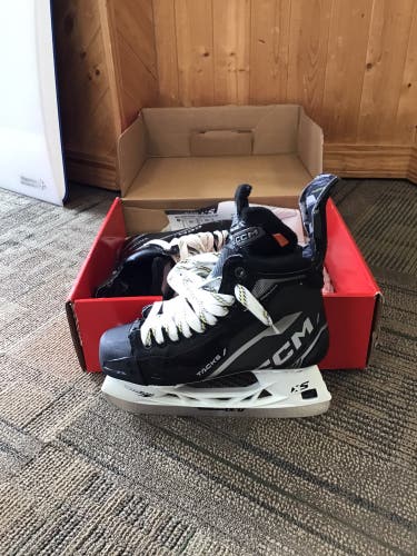 CCM Tacks Vector Premier (SMU) Hockey Skates Regular Width Size 4.5 (New)