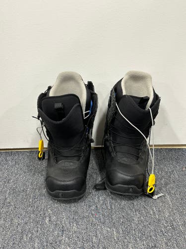 Burton Speed Zone Grom Size 4 Snowboard Boots