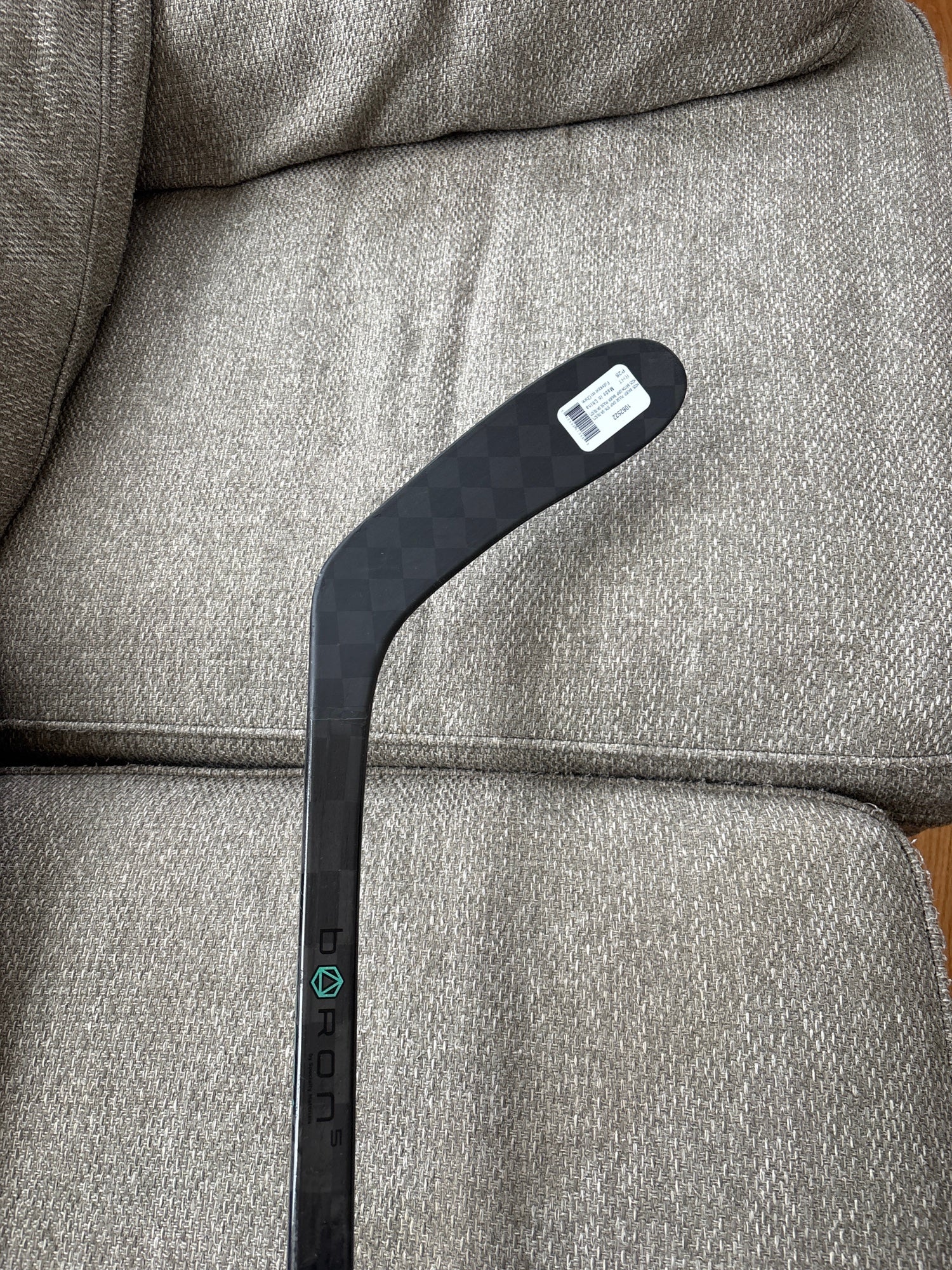 Senior Bauer Pulse RH Hockey Stick P28 70 Flex (New 