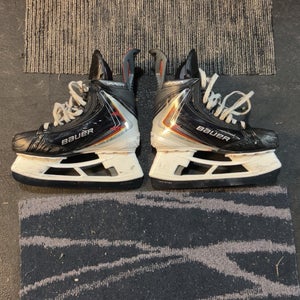 2025 Bauer Vapor Flypro Hockey Skates Narrow Width Pro Stock 6.5 (Used)