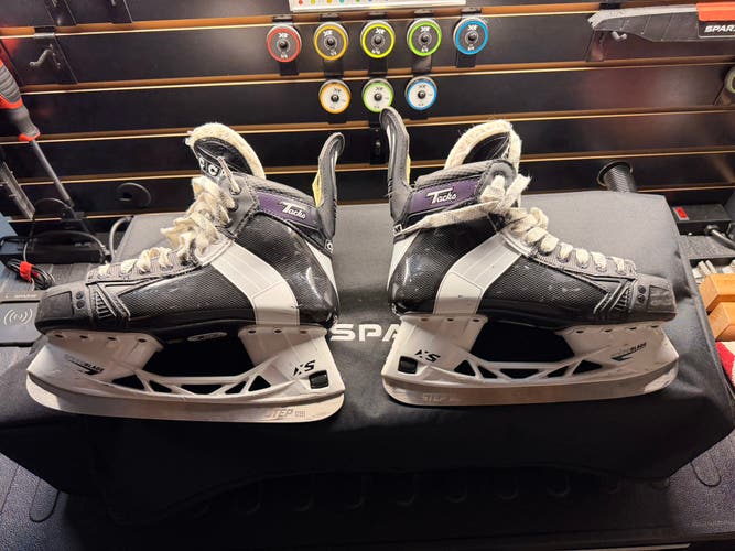 2024 CCM Tacks 652 Hockey Skates Regular Width 8.5 (Used)
